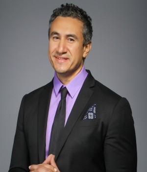 جلسة التجميل الأنثوي  إحدي جلسات المنتدي العربي للمرأة